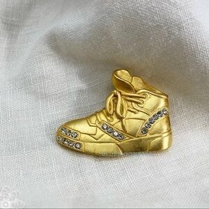 JJ JONETTE Vintage Gold Sneaker Brooch Pin